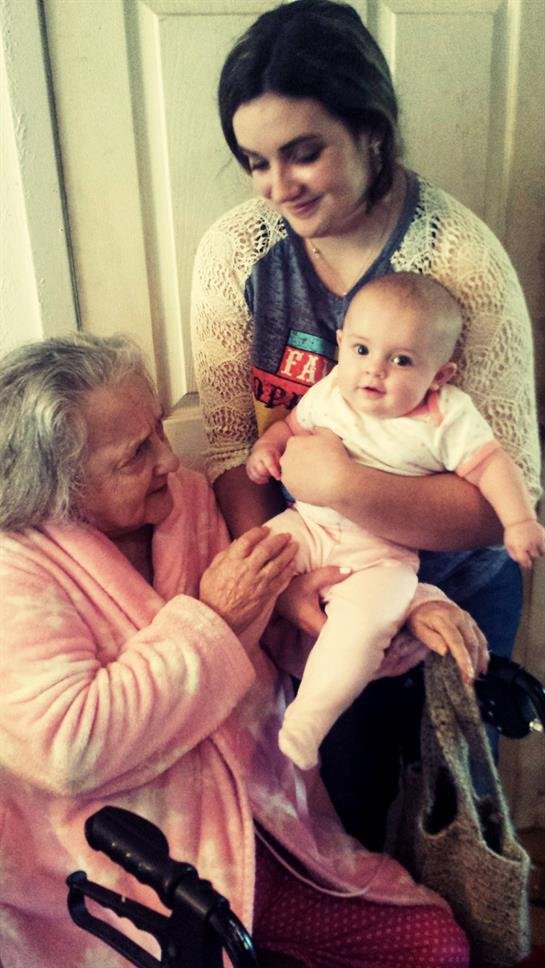 Linda Ann Davis - Photo 5