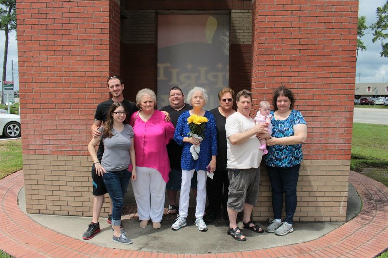 Brenda Joy Besch - Photo 10